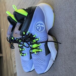 Zumba air stomp funk shoes, purple Z1F00010 woman’s size 9.